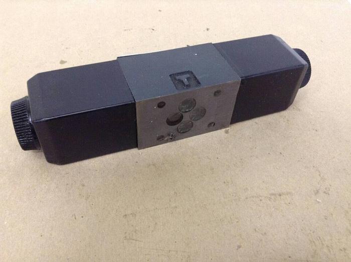 Used VICKERS Valve DG4V3S0CMUH560 #71022