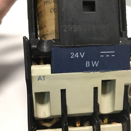 Used TELEMECANIQUE Contactor LP1D3210 #94251