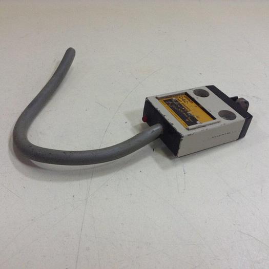 Used OMRON Limit Switch D4C-3403 #85631