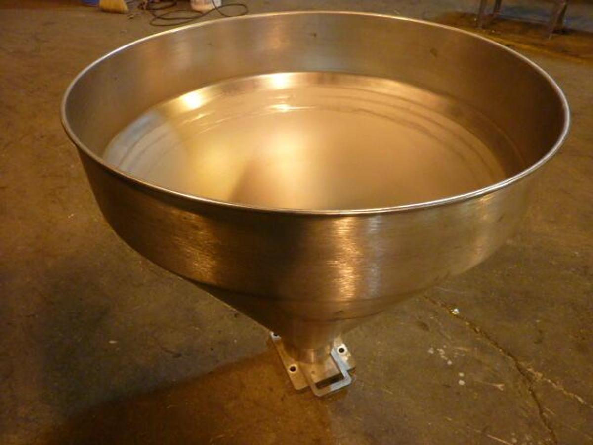 Used METAL FABRICATOR STAINLESS STEEL USED #37781