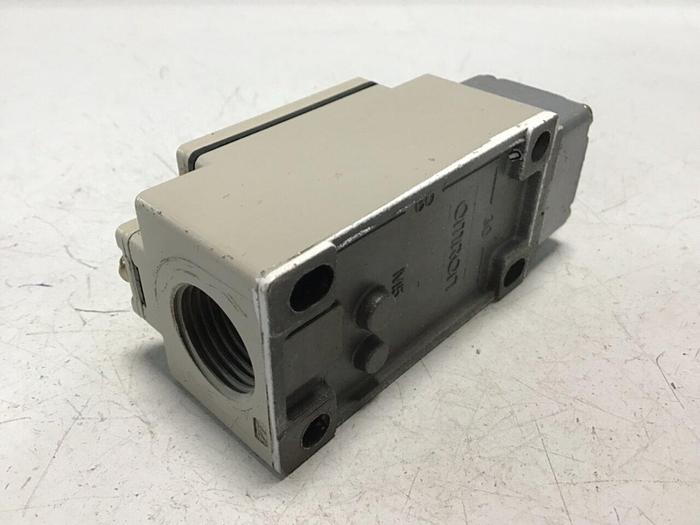 Used OMRON Limit Switch D4B-2171N #122007