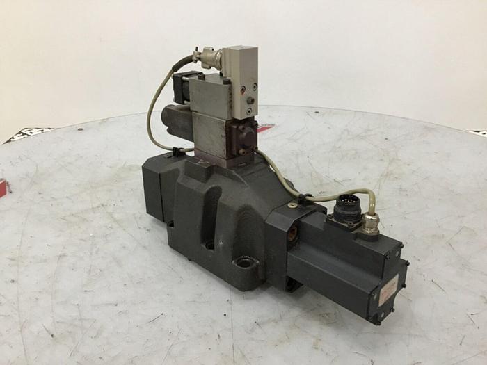 Used HYDROLUX Servo Valve D 633E714A USED