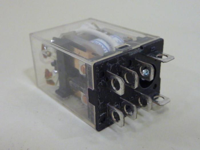 Used ALLEN BRADLEY Relay 700-HF32A1-4 SER B #53760