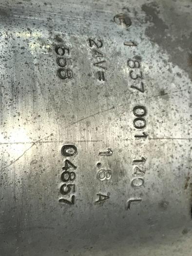 Used BOSCH Hydraulic Valve 0 810 001 825 #135640