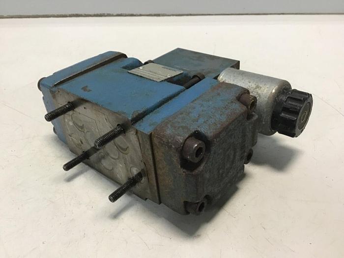 Used MANNESMANN REXROTH Valve 4WEH10P6-44/6EG24N9TK4S06 #90422