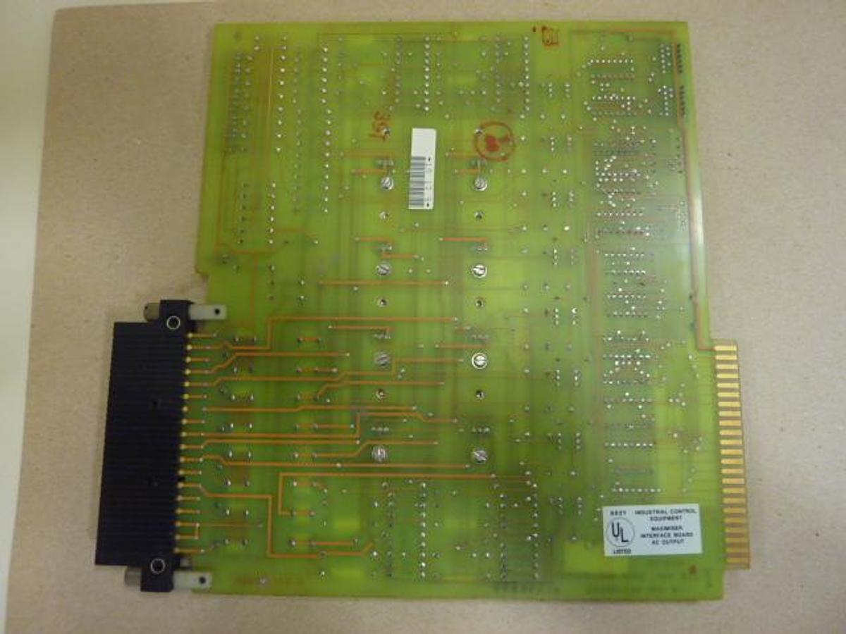 Used CINCINNATI MILACRON Output Board 3-531-3563A Used