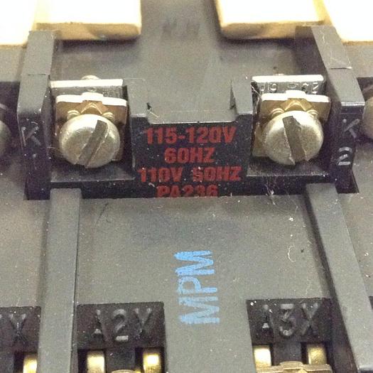 Used ALLEN BRADLEY Master Control AC Relay 700-PK400A1 SER B #74273