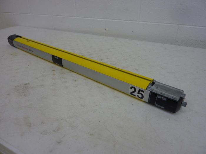 Used LEUZE Light Curtain Transmitter MLD300-XT3 #52326