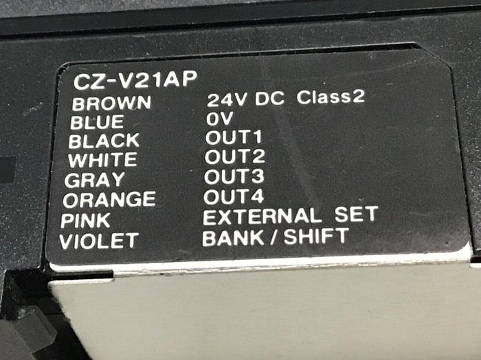 Used KEYENCE CORP Digital Amplifier Sensor CZ-V21AP #133939