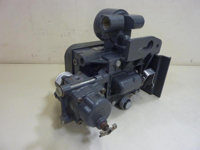 Used FISHER CONTROLS Valve Controller DVC6010 #61968