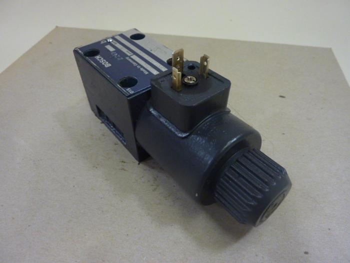 Used BOSCH Directional Valve 0 810 091 227 #47230