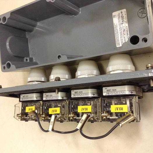 Used ALLEN BRADLEY Push Button Enclosure 800T-4TZM11 SER T #69416