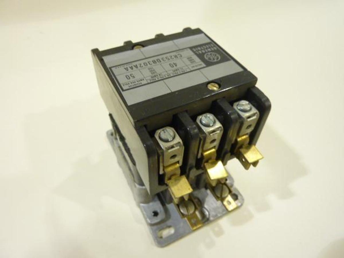 Used GENERAL ELECTRIC / GE Contactor CR253DB302AAA Used