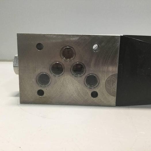 Used TOKIMEC Directional Control Valve DG4VS-5-0A-M-P7L-H-7-40 #95797