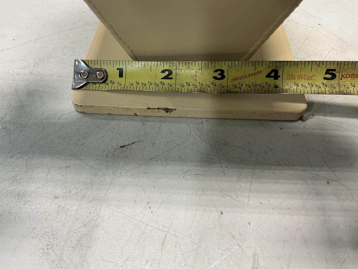 Used METAL FABRICATOR NO MODEL NUMBER / NO TAG