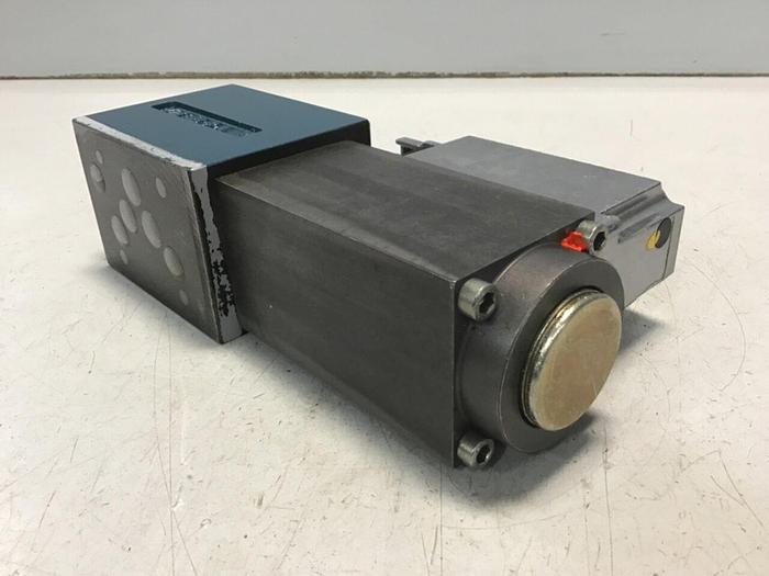 Used BOSCH SERVO Proportional Valve 0 811 404 752 USED