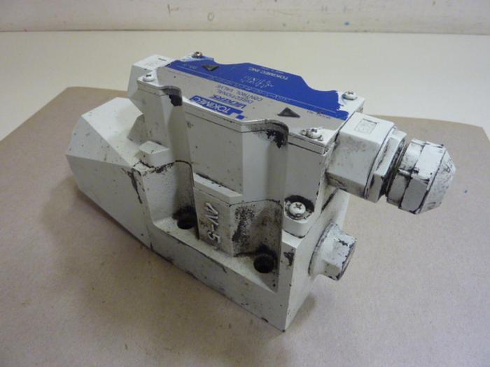 Used VICKERS Directional Control Valve DG4V56BMP7LH630 #64630