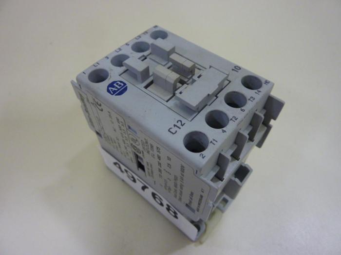Used ALLEN BRADLEY Contactor 100-C12.10 SER A #49768