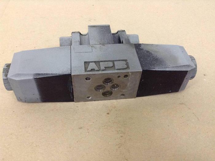 Used VICKERS Directional Control Valve DG4VC33CMPS2H750JA537X #71240