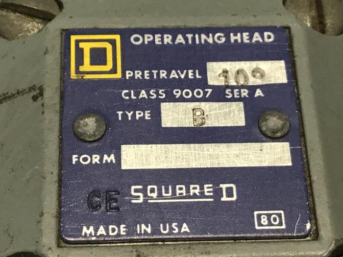 Used SQUARE D Limit Switch 9007-C54B #121702