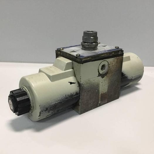Used YUKEN Directional Control Valve DSWG-03-3C0-D24-1047 #91572