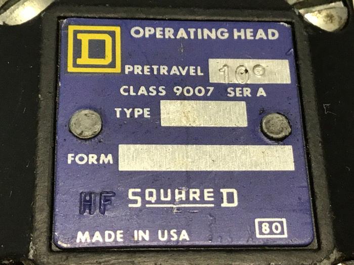 Used SQUARE D Limit Switch 9007-AEQ2699 Used
