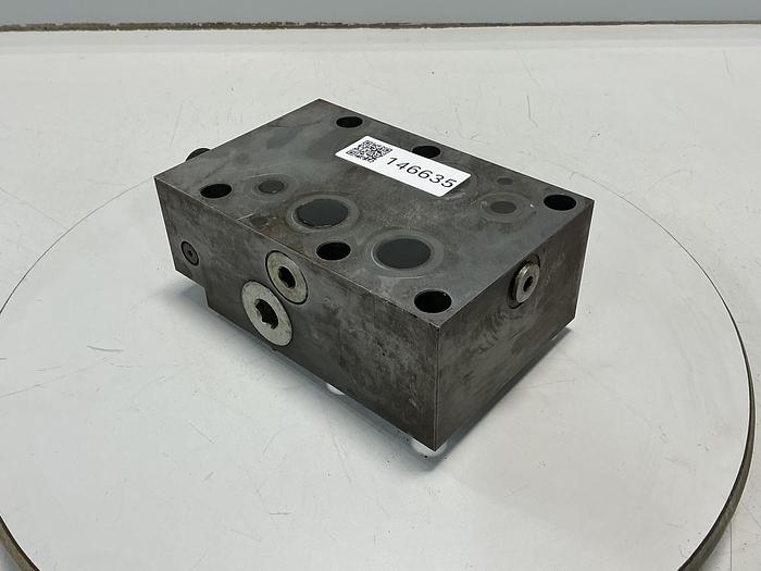 Used PARKER PRM6PA25KN33