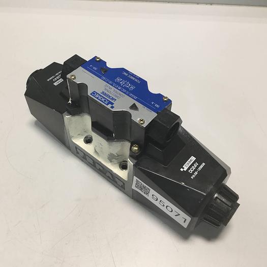 Used VICKERS Directional Control Valve DG4V56CMP7LH740 Used #95071