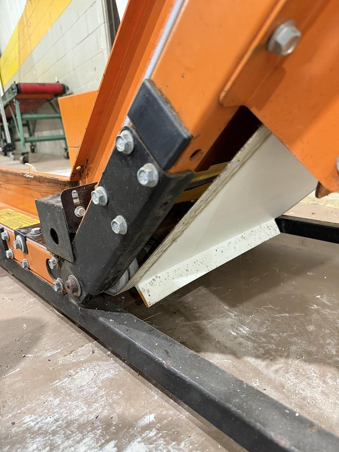 Used EMI STK-203-8 Belt Conveyor Variable Speed USED