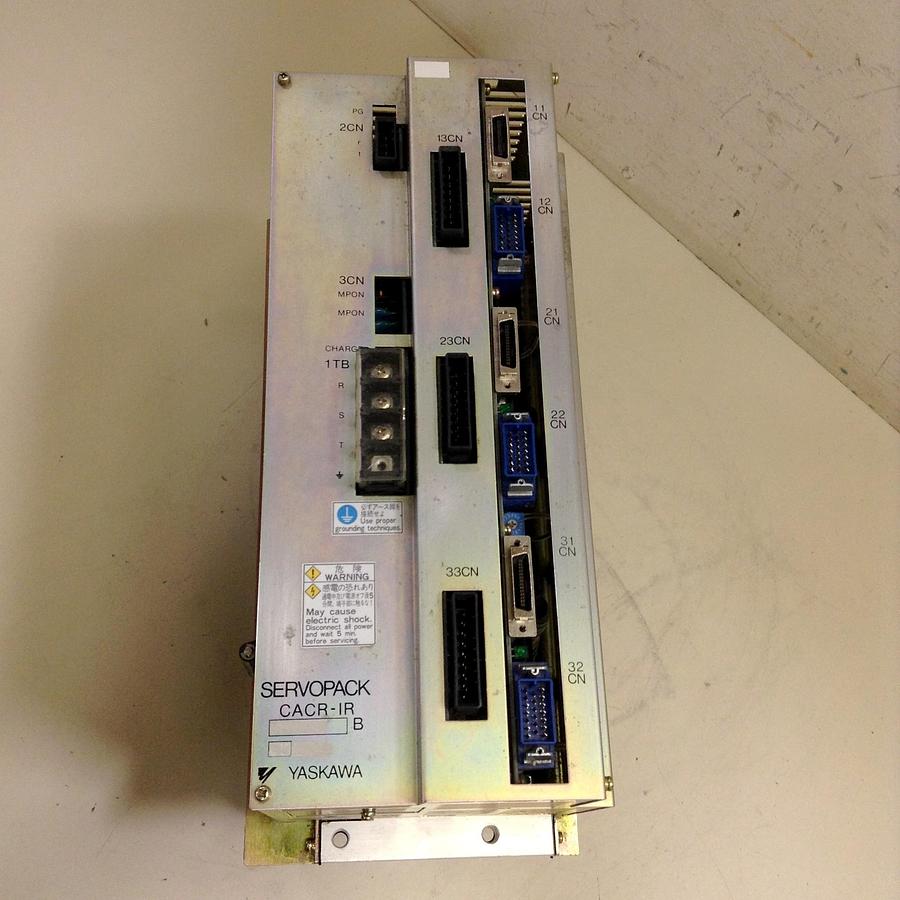 Used YASKAWA Servopack CACR-IR020202F #76534