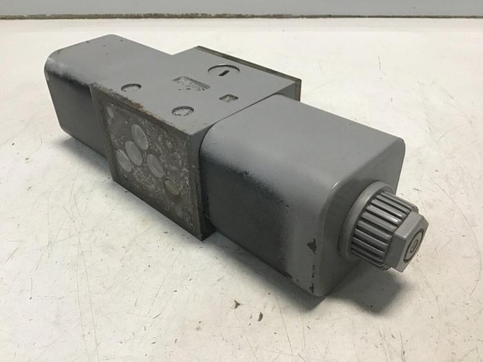 Used UCHIDA Rexroth Valve 4WE10J-A0/AG24NPS-886-0 #136720