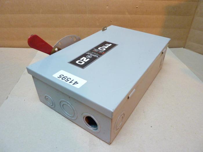 Used GENERAL ELECTRIC / GE 60 Amp Safety Disconnect Switch TG4322 #41595