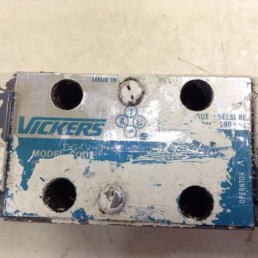 Used VICKERS Directional Valve DG4V-3-6C-M-U-HL7-60 Used