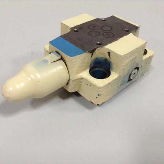 Used VICKERS Hydraulic Valve CVCS25C1S2W24510AP10 #89831