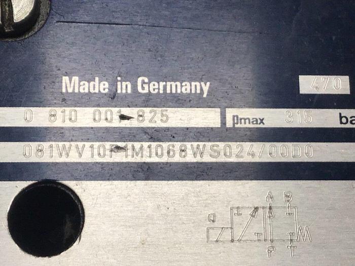 Used BOSCH Hydraulic Valve 0 810 001 825 Used