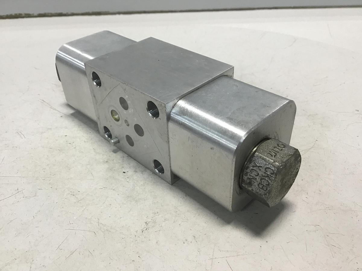 Used SUN HYDRAULICS 01X7-AC Valve Used #142006