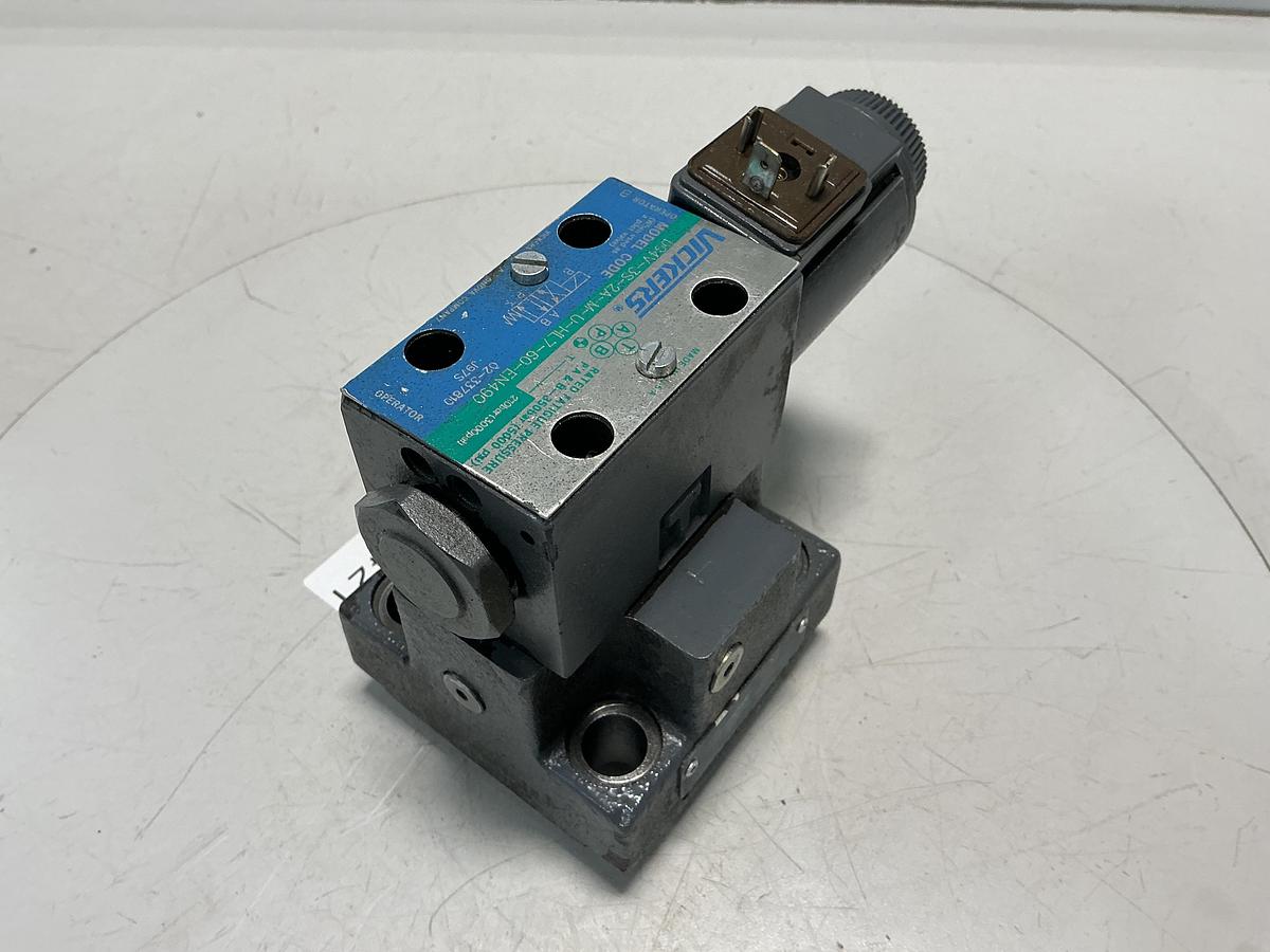 Used VICKERS DG4V-3S-2A-M-U-HL7-60-EN490