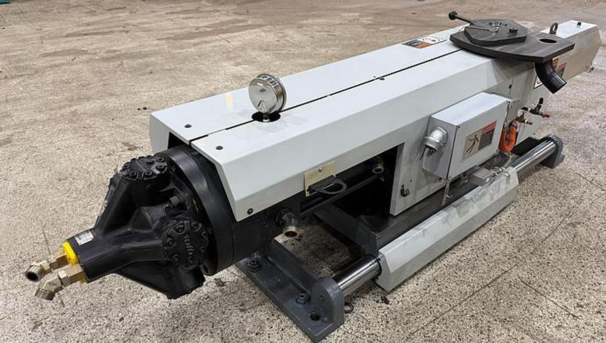 Used VAN DORN DEMAG 210HTG720 / injection unit
