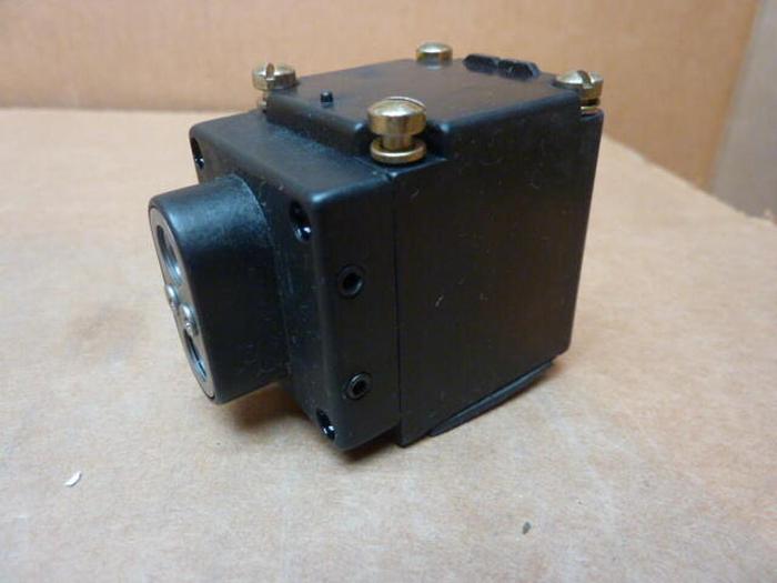 CUTLER HAMMER Sensor Head E51DF1 #32523