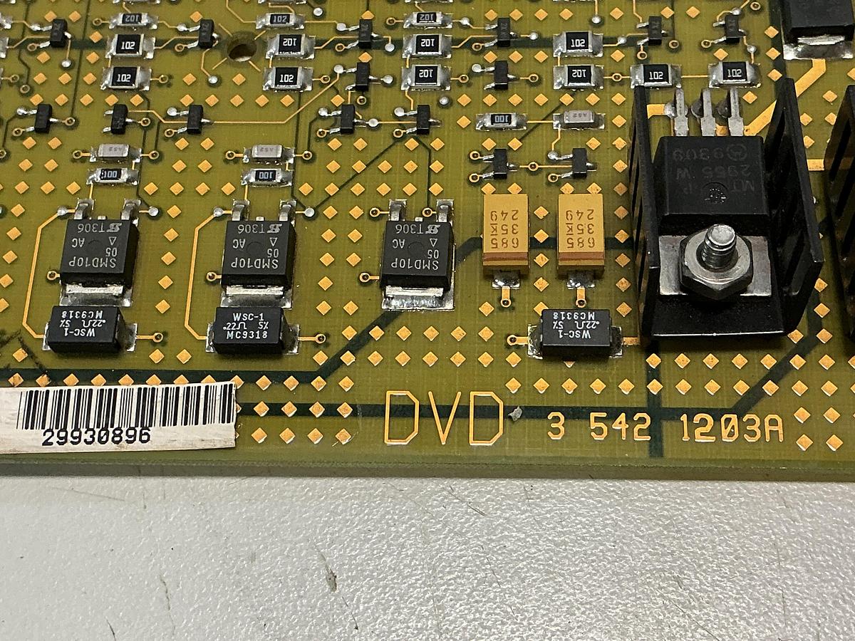 Used CINCINNATI MILACRON 3 542 1203A