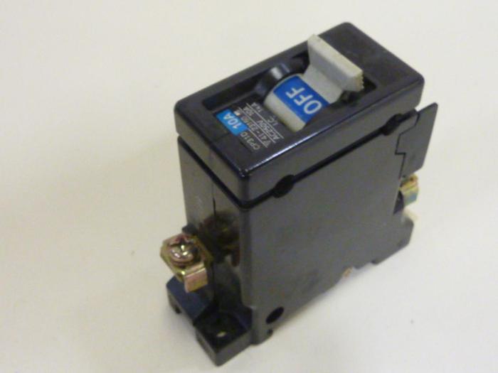Used FUJI ELECTRIC 10 Amp Circuit Breaker CP31D-10 #64378