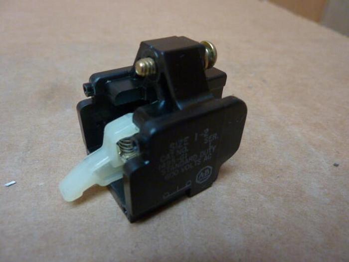 ALLEN BRADLEY Auxiliary Contact Block 1495-G1 SER L #32520