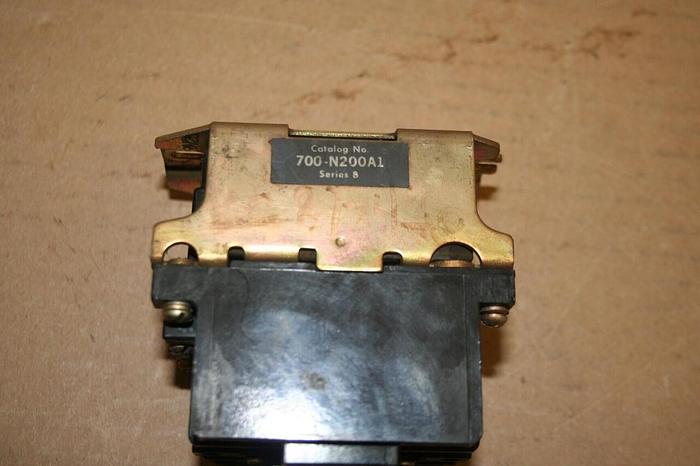 Used ALLEN BRADLEY AC Relay 700-N200A1 SER B Used