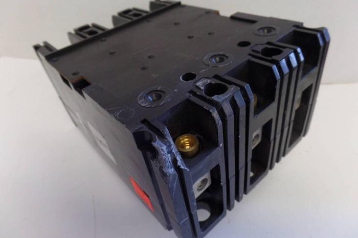 Used SQUARE D 20 Amp Circuit Breaker FAL34020 #46645