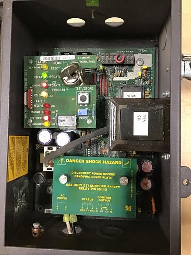 Used STI Light Curtain Control MS4324B2-AC1-15X-5R-U #135436