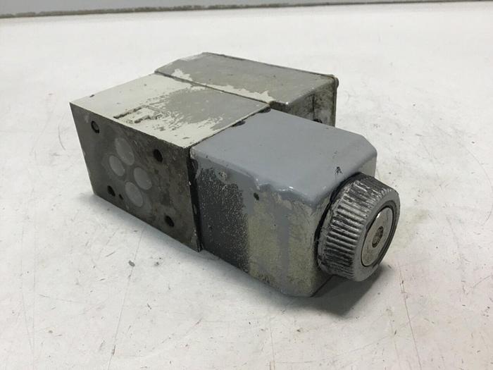 Used VICKERS Valve DG4V32BMFWB660EN21 #138821