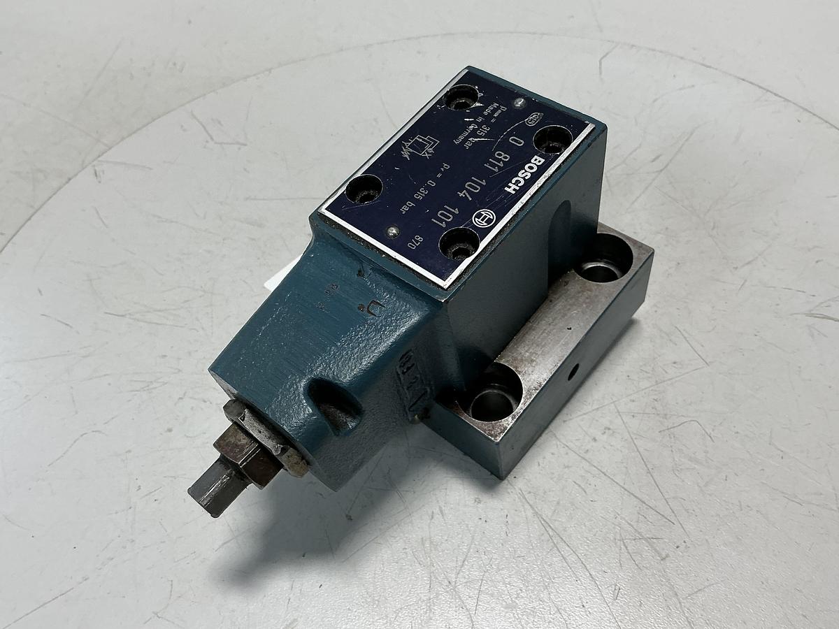 Used BOSCH 0 811 104 101