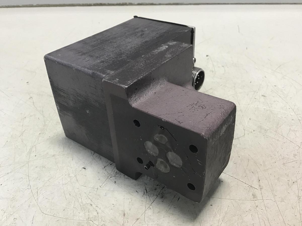 Used VICKERS EHST-3-FVF-30 Proportional Control Valve USED #143781
