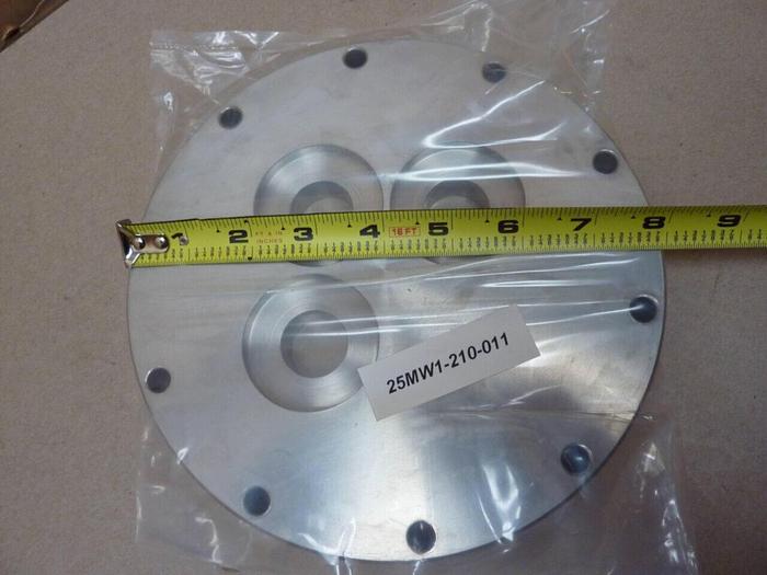 KURT J LESKER Stainless Steel Flange 25MW1-210-011 #40068  DNL SCRAPPED
