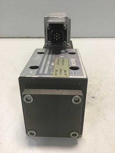 Used BOSCH SERVO Proportional Valve 0 811 404 752 USED